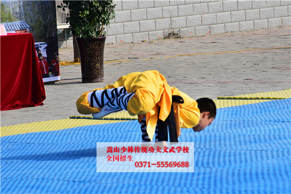 什么樣的家庭環境會讓孩子成網癮少年