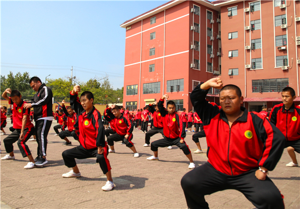 怎么讓叛逆期的孩子放下手機(jī)